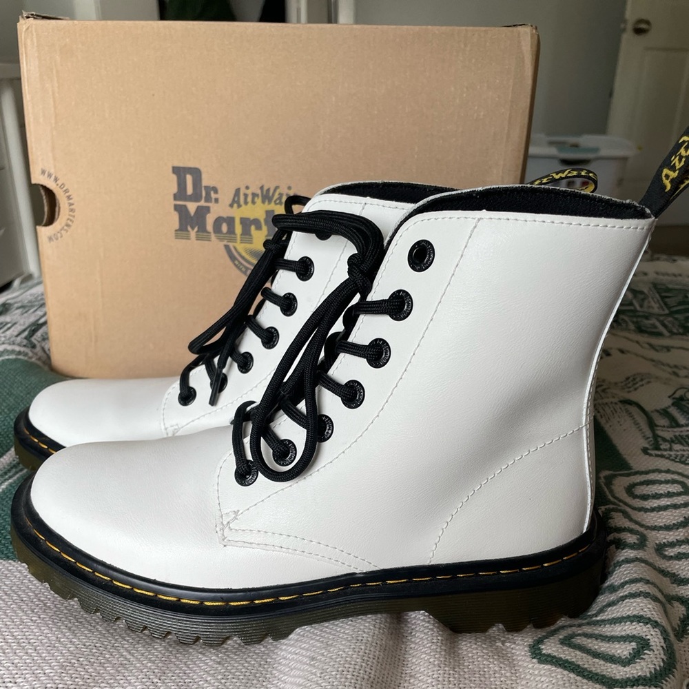 Womens Dr. Martens 1460 8-Eye Boot